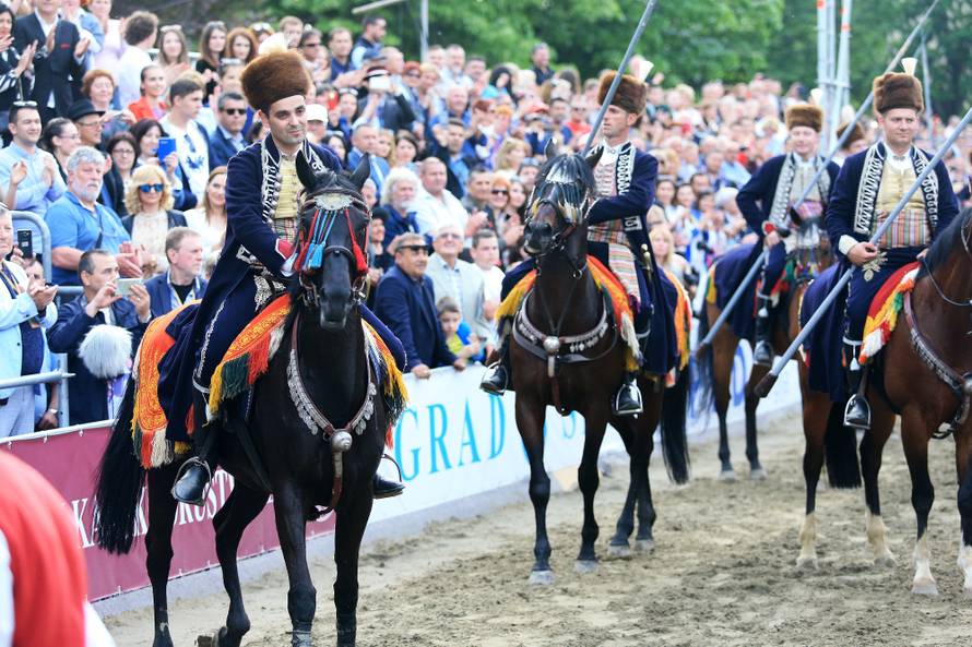 Kolinda u Vukovaru: Želimo sa Srbijom graditi bolje odnose