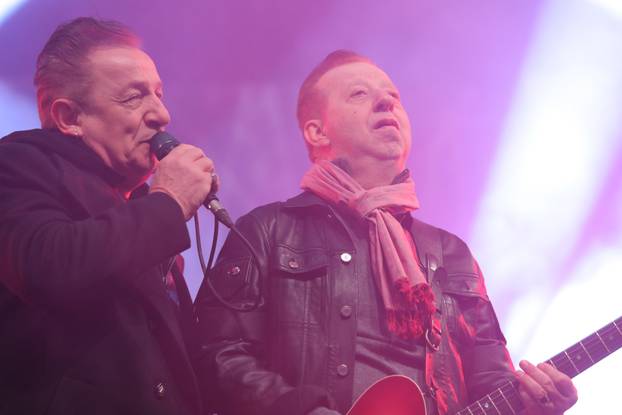 Zagreb: Koncert Želim život, zaklade Ana Rukavina na glavnom gradskom trgu