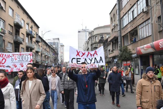 Masovni prosvjedi u Nišu 