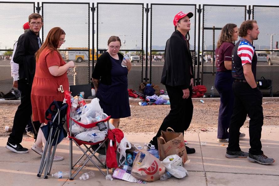 Memorial service for slain conservative commentator Kirk in Glendale