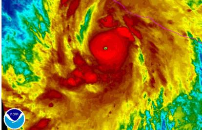 Najjači ikad viđen: Na Meksiko se obrušava razoran uragan