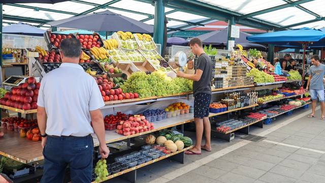 U Zagrebu se od ponedjeljka produljuje radno vrijeme tržnica