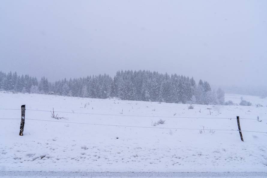 Babin Potok: Zimski uvjeti na državnoj cesti DC 52 Prozor - Vrelo Koreničko