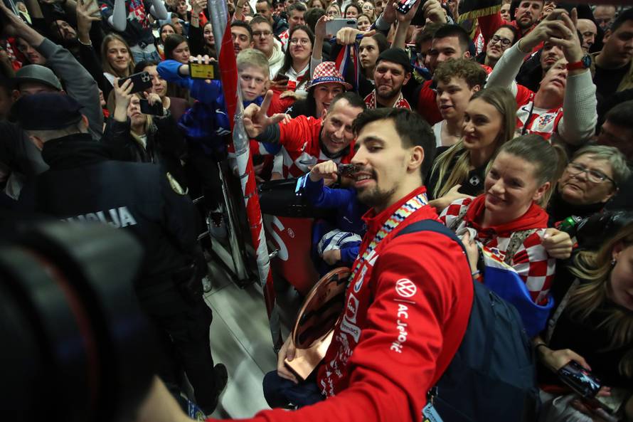 Doček brončanih rukometaša u Zračnoj luci Franjo Tuđman