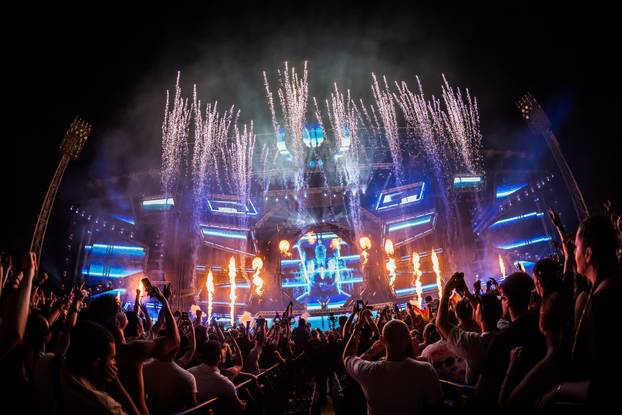 Split - Treca Vecer Ultra Festivala. DJ  Hardwell. 