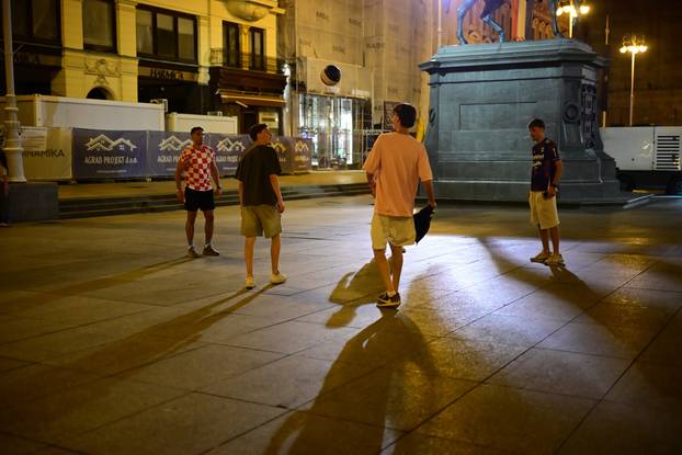 Zagreb: Čišćenje trga nakon gledanja utakmice