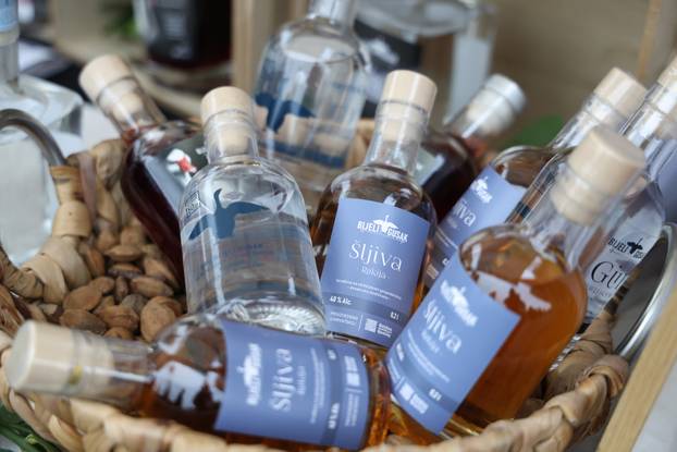 Beli Manastir: Zimski vašar i Čvarak fest Karanac