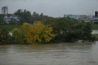 FOTO Nakon Borisa, stiže nam Kasandra: Sava se izlila u dijelu Zagreba, nemila kiša još pada