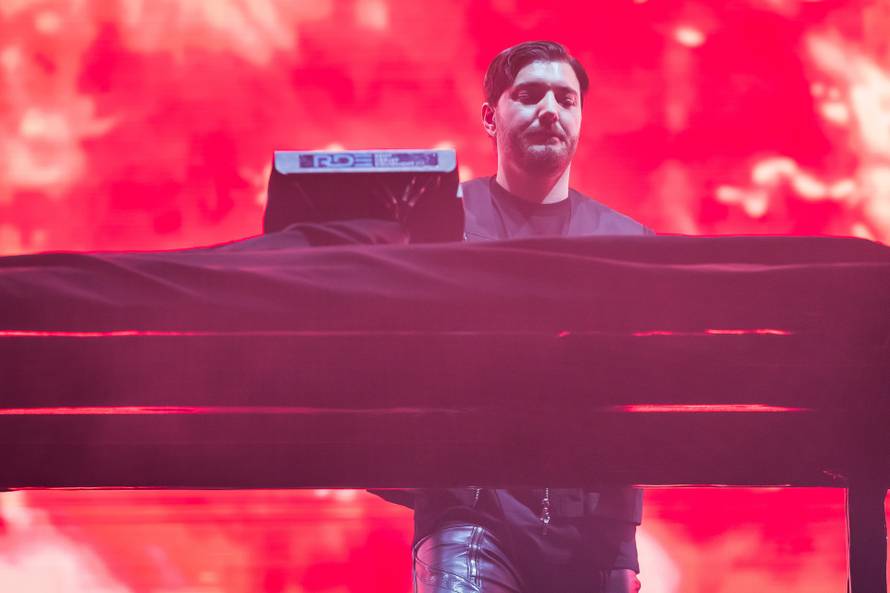 Split - DJ-a Alesso