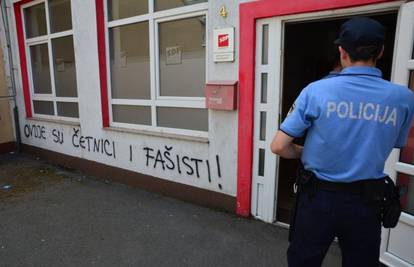 Uvredljiv grafit osvanuo je na zgradi SDP-a, čelnici bez riječi