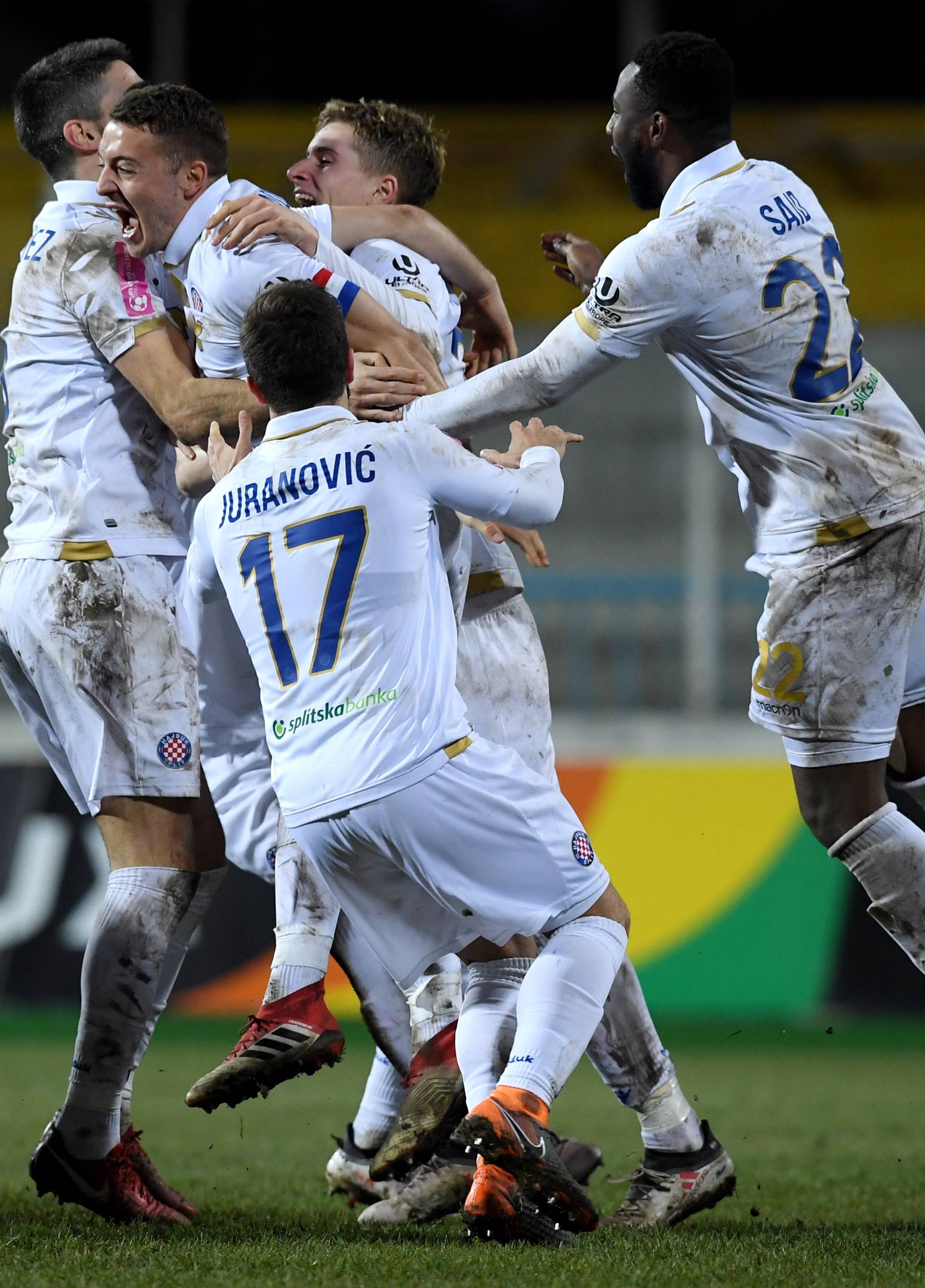 Drama, pljusak, Bebek, rulet! Hajduk na penale u finale Kupa