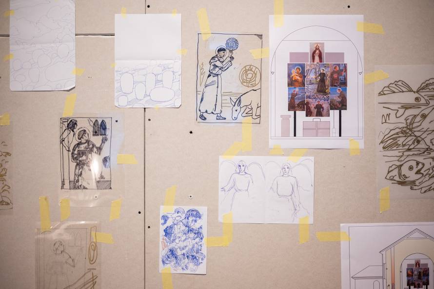 Zagreb: Otvorenje izložbe Tomislava Buntaka na kojoj predstavlja oltarni poliptih izrađen za crkvu sv. Antuna Padovanskog