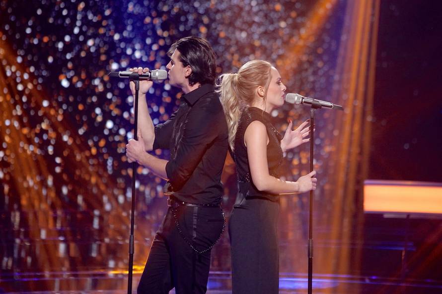 Mom dečku nije ugodno kad me gledaju, ali to ne utječe na nas