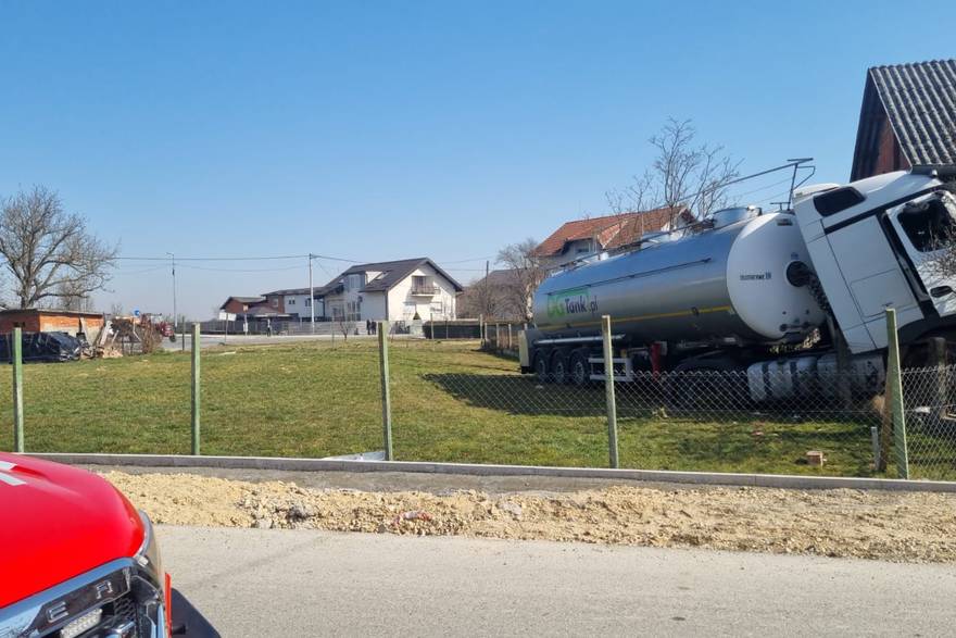 Kamionom se zabio u ku&cacute;u u Vrbovcu