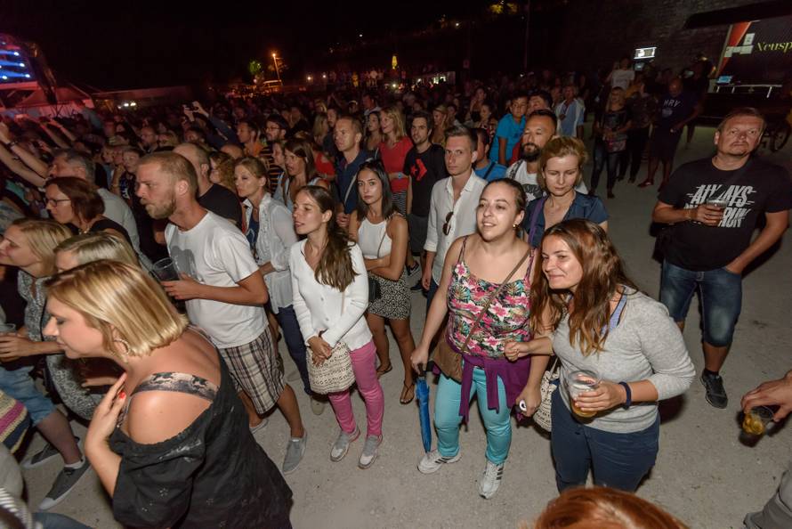 Veliki koncert u Zadru: Pet Shop Boysi rasplesali Jazine