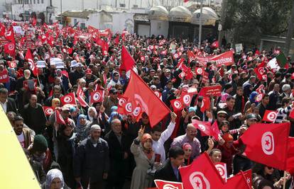Tisuće ljudi ulicama: Želimo slobodni Tunis bez terorizma