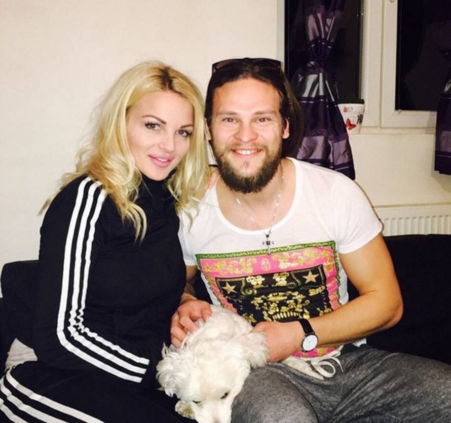 Nova romansa je na pomolu? Darko se stisnuo uz BB Ivonu