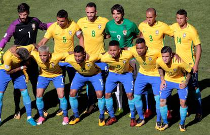 Dođi kod nas, ti si naš! Brazilci u timsku fotku ubacili Bolivijca