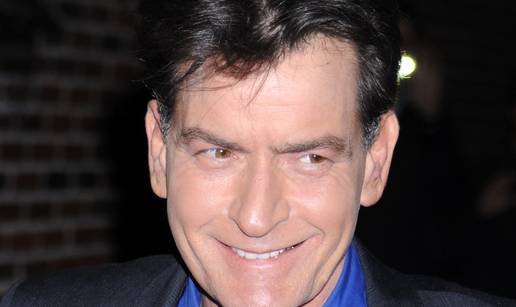 Charlie Sheen samo na žigole je potrošio 12 milijuna kuna