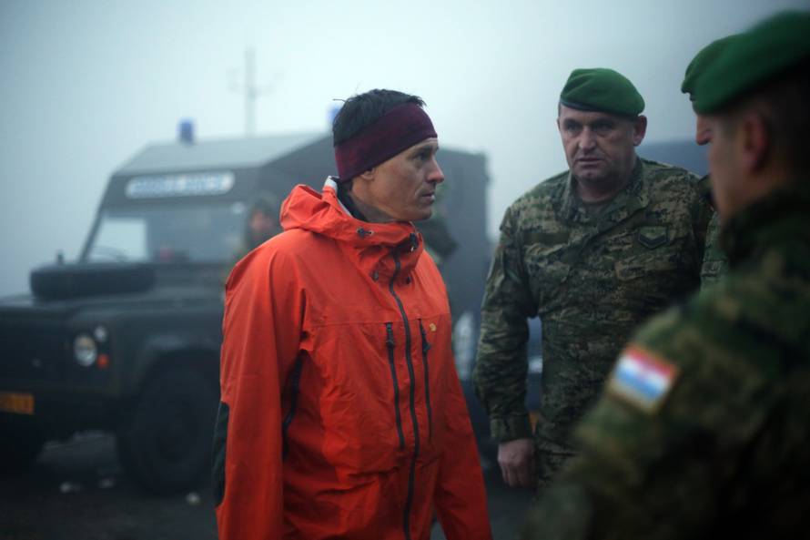 Kostelić na Velebitu 8 dana bez skloništa i s 40 kg na leđima