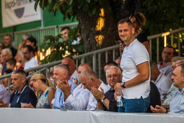 Sinj  - Odrzana  Bara Prva trka 309 Sinjske Alke. 