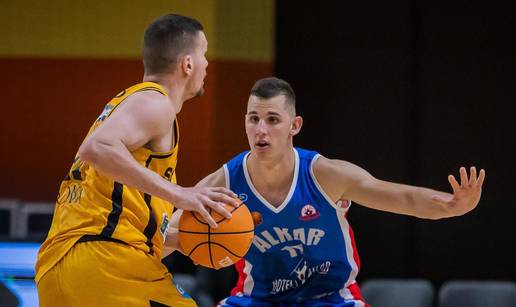 Alkar je debitirao u Europi. Izgubio od aktualnog prvaka