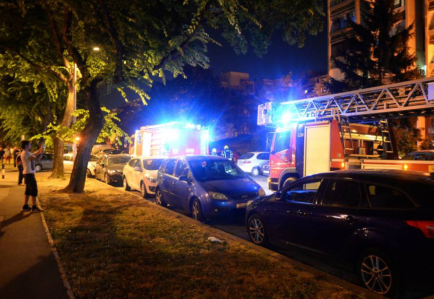 Zagreb: Vatrogasci ugasili požar u zgradi u naselju Dugave