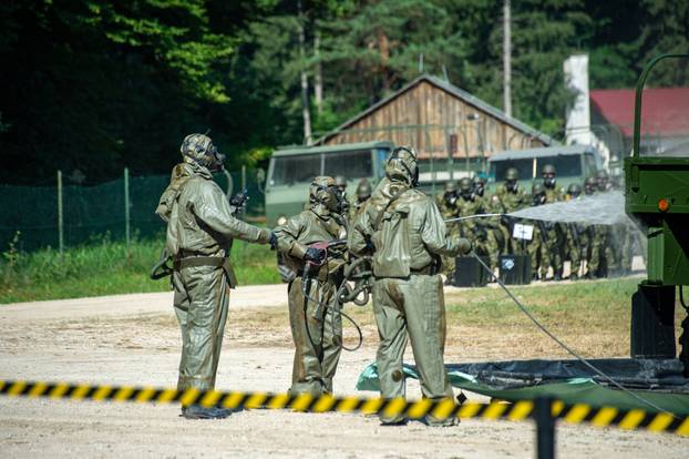 FOTO Hrvatska vojska pokazala snagu: Održana velika međunarodna vojna vježba