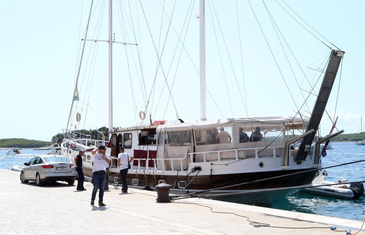 Trovanje Talijana: Uhitili su vlasnika i kapetana jedrenjaka