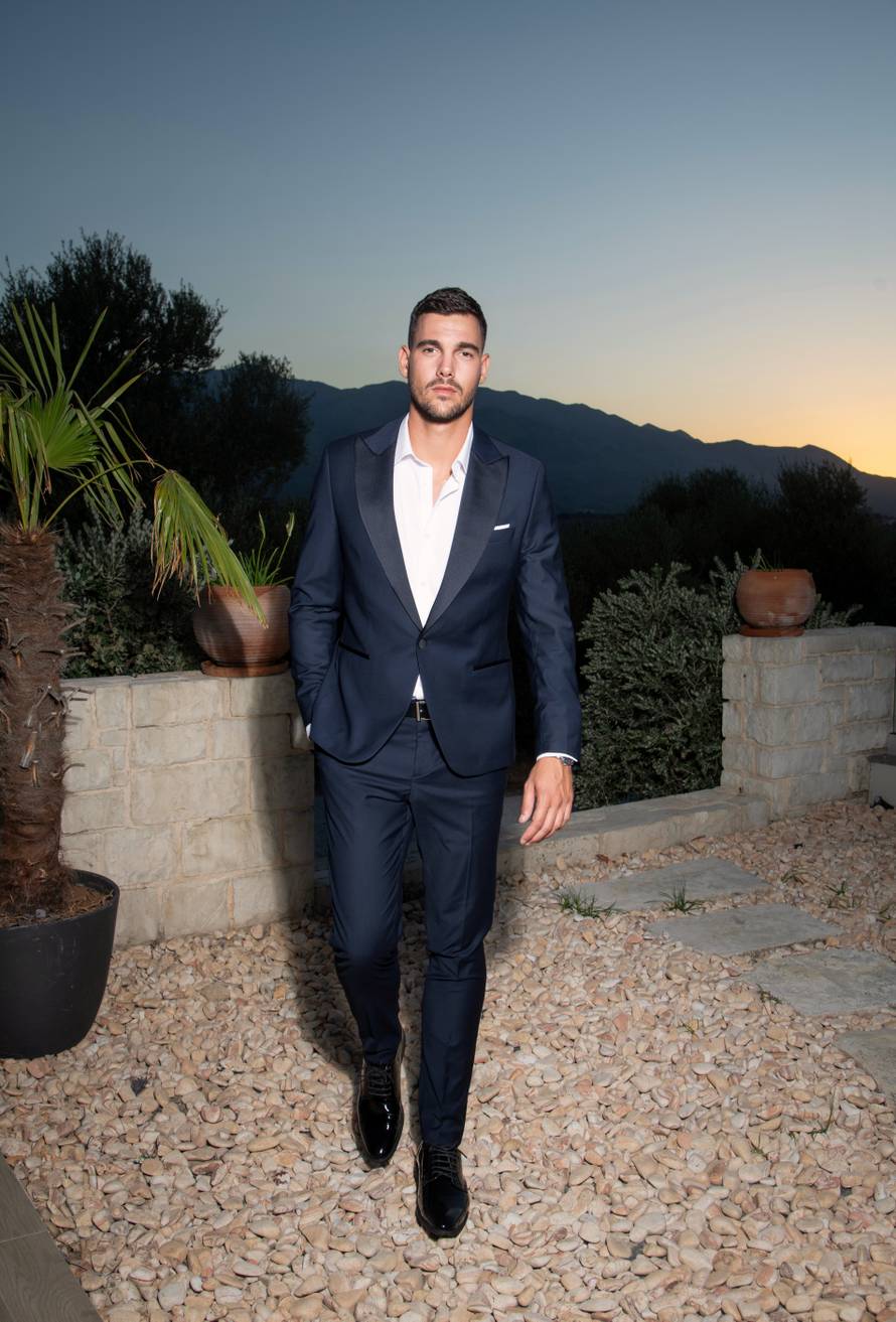 Savršeni Karlo i Petar tražit će ljubav među ove 24 djevojke