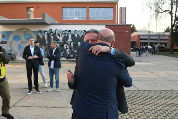 Predsjednik Sabora Gordan Jandroković stigao u Bjelovar gdje će pratiti utakmicu ženske rukometne reprezentacije