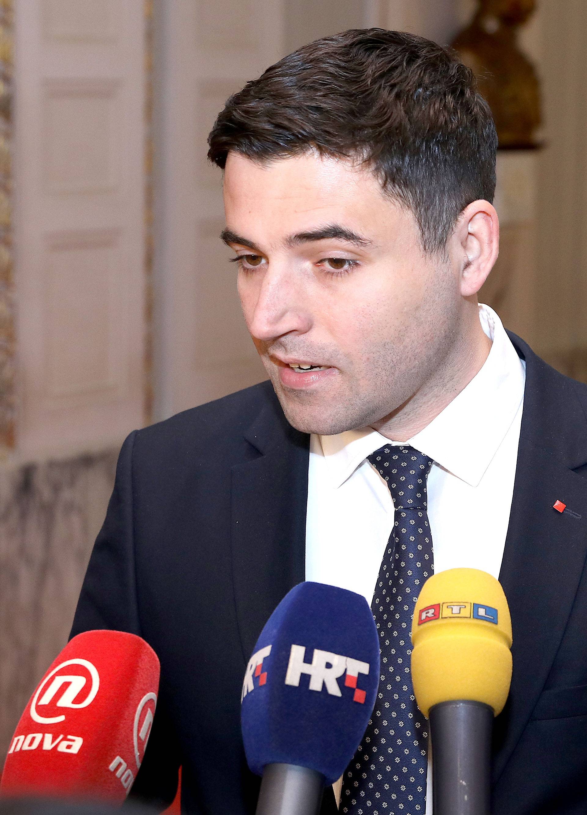 Bero: Trebalo bi opozvati cijelu Vladu, a ne samo Martinu Dalić