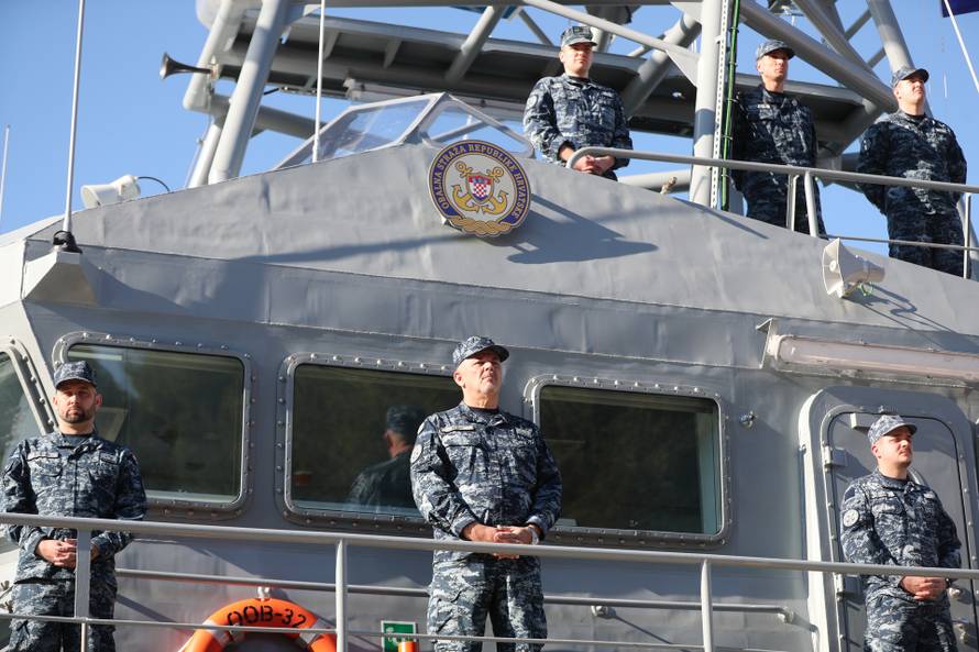 Split: Svečana primopredaja i imenovanje novog obalnog ophodnog broda OOB-32 "Umag"