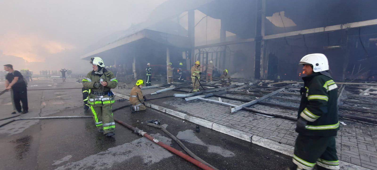 U ruskom napadu na trgovački centar poginula najmanje dva čovjeka, preko 20 ozlijeđenih