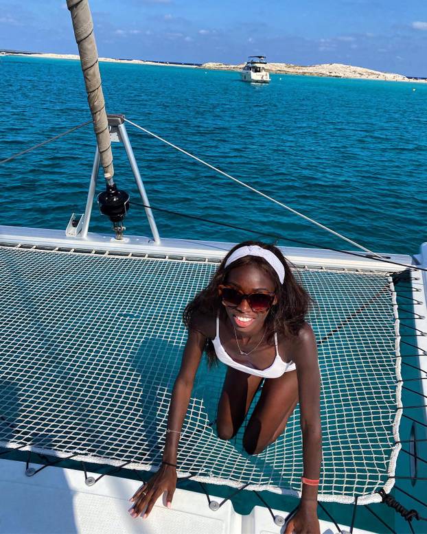 FOTO Najglamuroznija žena godine: Španjolska olimpijka i skakačica u dalj spašava živote