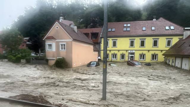 Austrija strepi od novih oluja: Još ima zarobljenih, evakuiraju ljude, biračka mjesta uništena