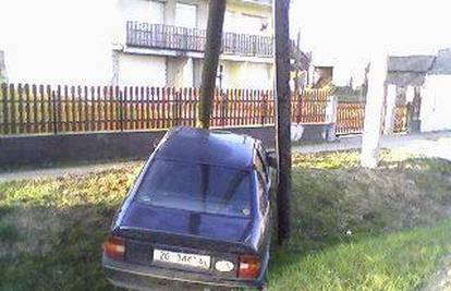 Opel Vectrom udario je u stup pa je nestalo struje