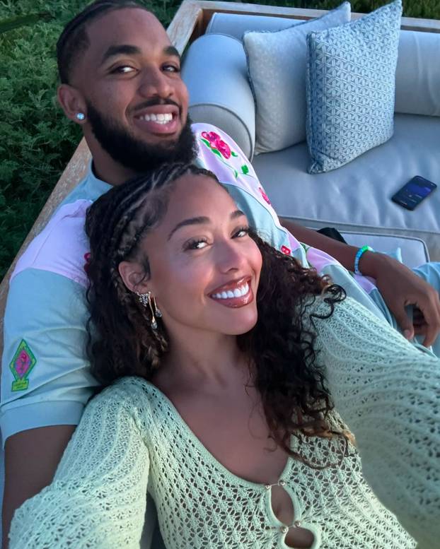 FOTO Djevojka NBA zvijezde na utakmici otkrila previše. Ili ne?