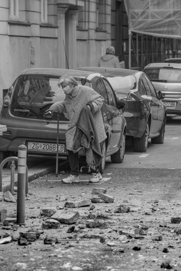 Jak potres pogodio Zagreb, hitna i policija na cesti 