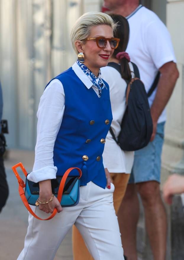 Zagreb: Modna dizajnerica Irena Šekez Sestrić prošetala špicom 