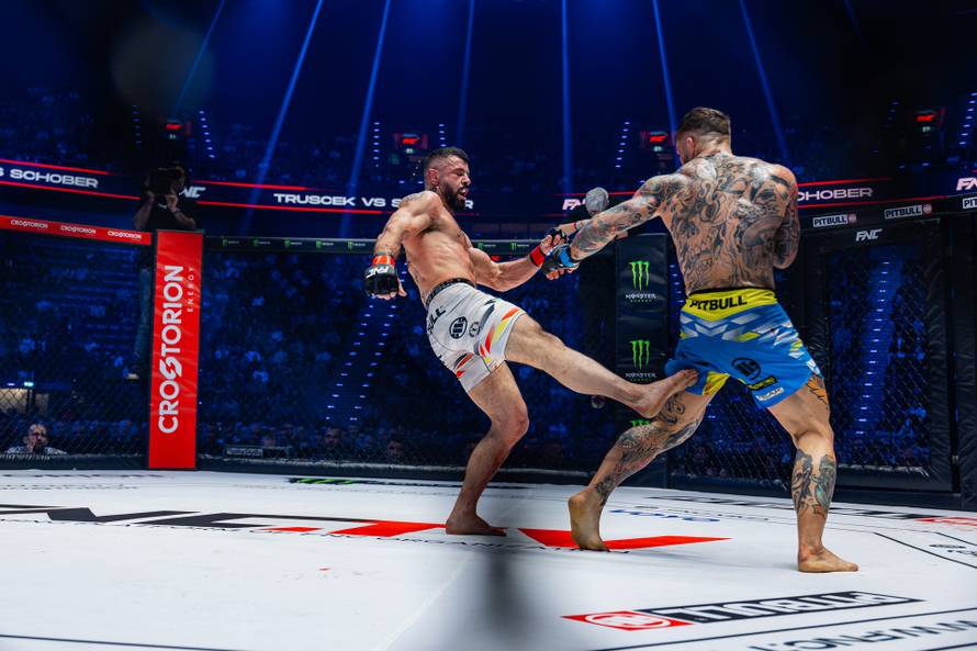 FNC potvrdio drugu borbu za pojas u Ljubljani: Prvak Ivan Sičaja protiv opasnog Nijemca