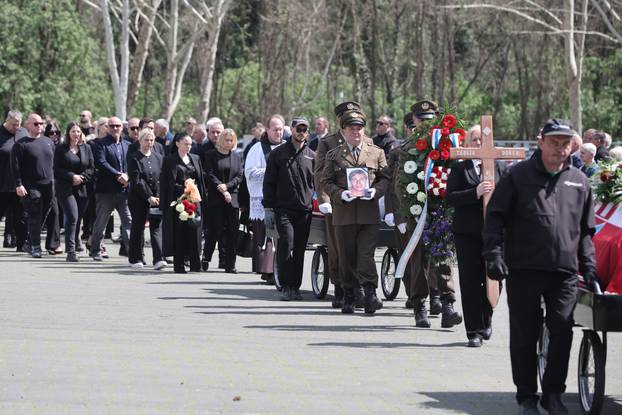 Vukovar: Sahrane nedavno identificiranih branitelja pronađenih na Petrovačkoj doli kod Vukovara