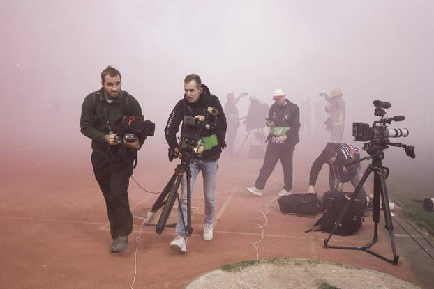 Zbog bakljade prekinuta utakmica između Hajduka i Ajaxa