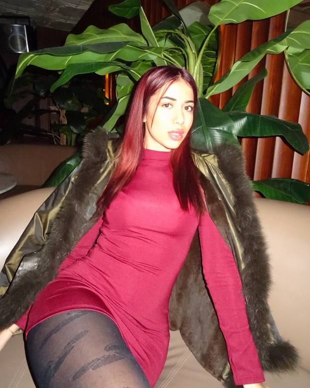 FOTO MMA voditeljica iz Srbije imponirala visinom u Zagrebu