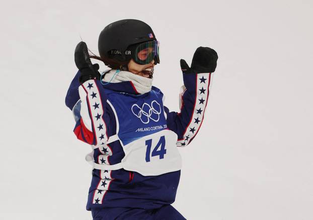 Snowboard - Women's Snowboard Halfpipe Final