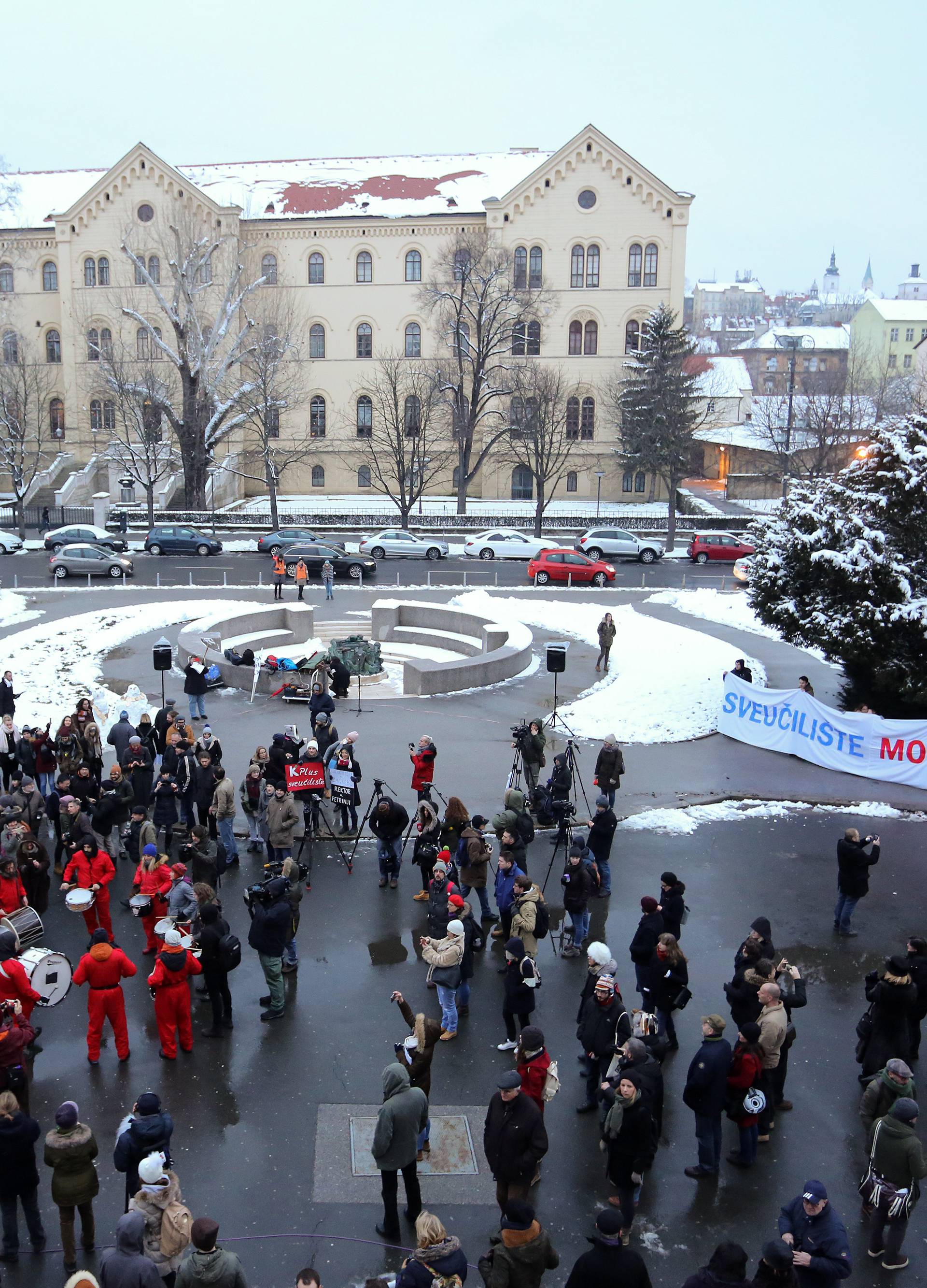 Studenti protiv Damira Borasa: Trebamo rektora koji će služiti