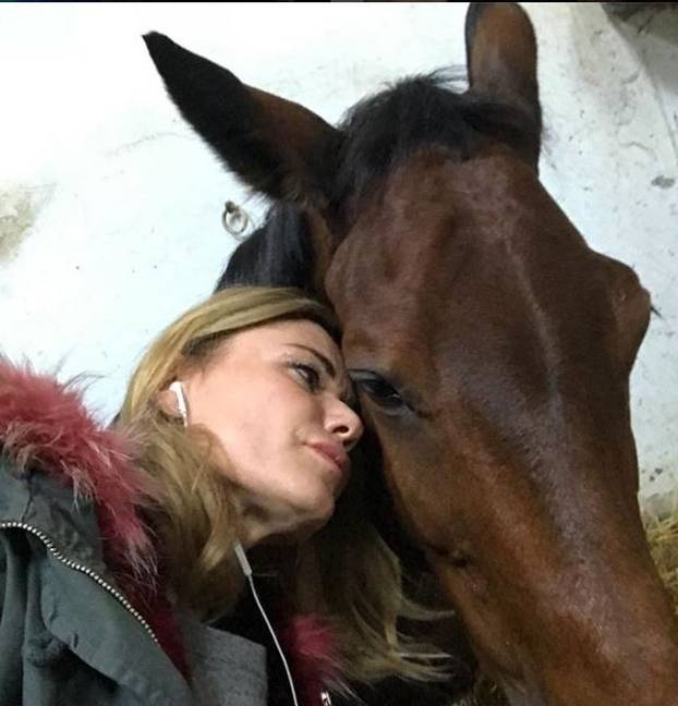 FOTO Bivša Mamićeva supruga pokazala tko joj je ukrao srce