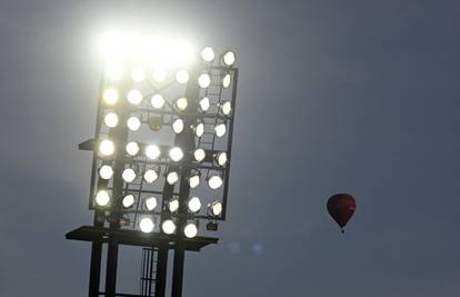 Jedan čovjek poginuo prilikom padu balona na vrući zrak