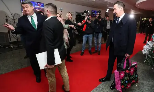 'A &scaron;to se mo&zcaron;e, to vam je sve HDZ kapitalizam, vidite da se i nosa&ccaron;i cekera mogu obogatiti!'