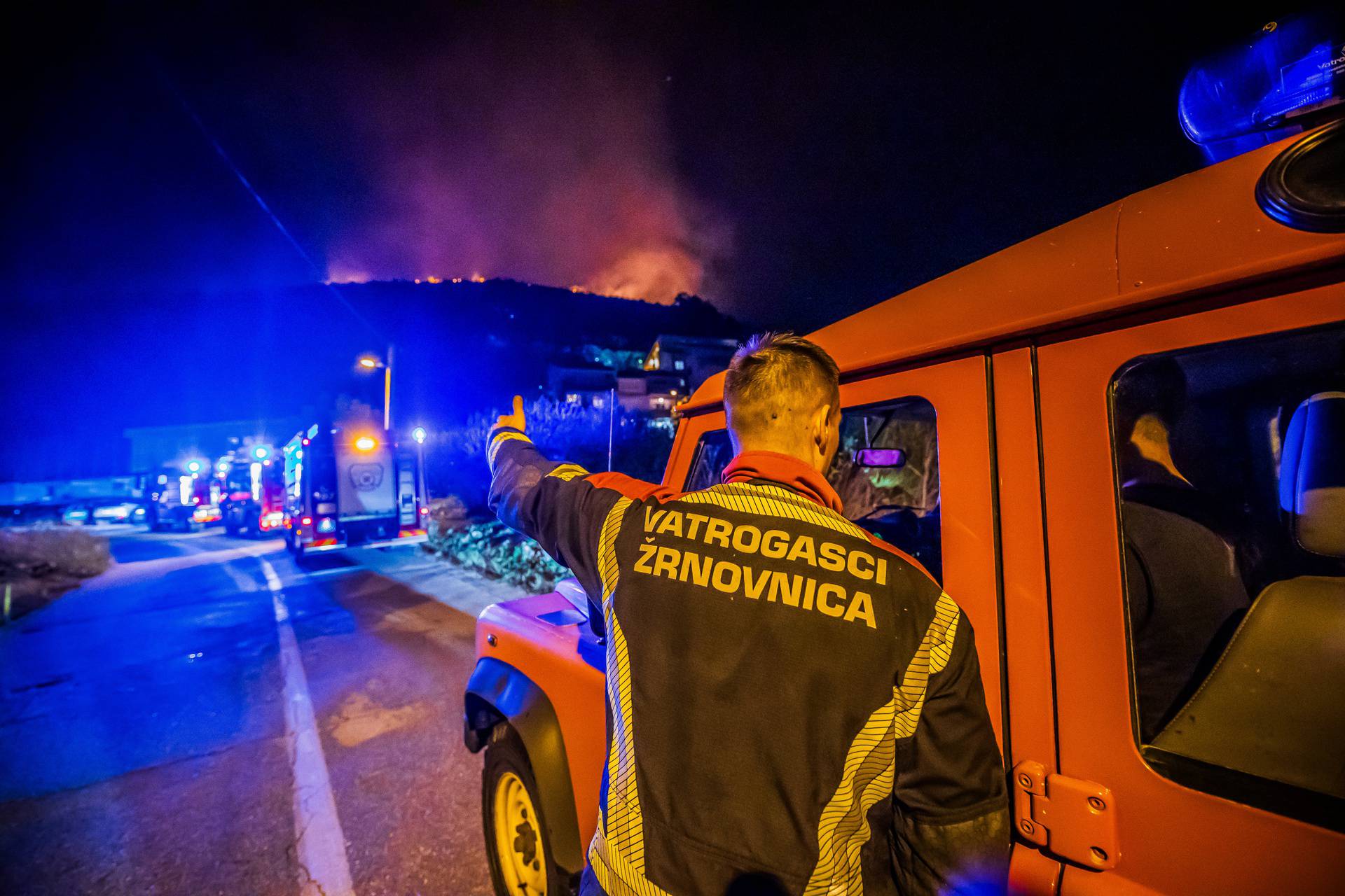 Udari munja noćas uzrokovali nekoliko požara u okolici Splita